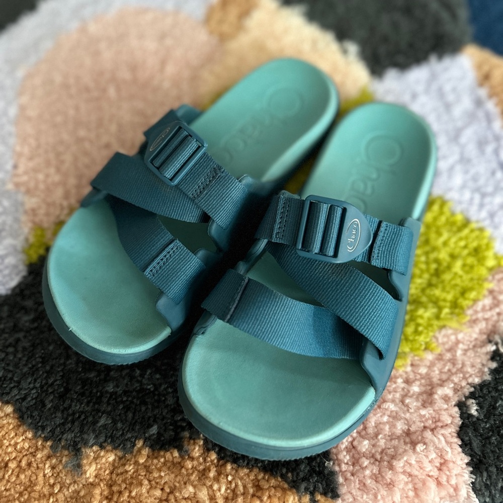 Chaco Chillos slides - teal size 7